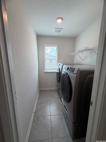 4804 NIGHT HERDER, St Hedwig, TX 78152