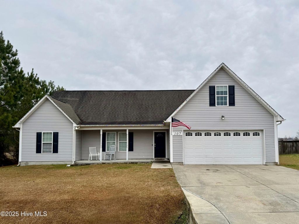 107 Killis Boulevard, Richlands, NC 28574