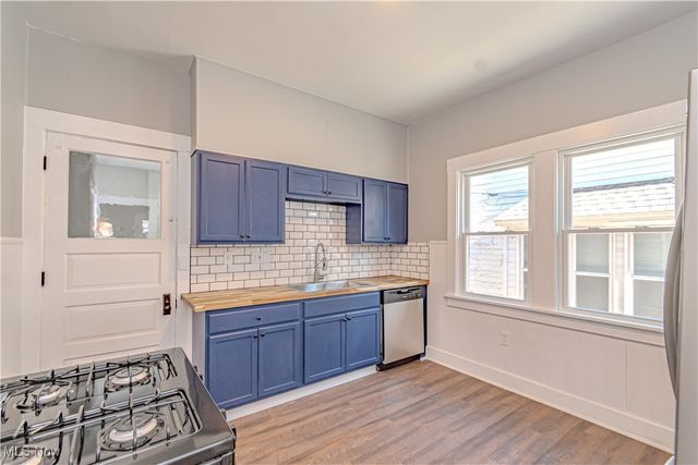 3810 Memphis Avenue, Cleveland, OH 44109