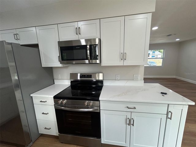 1826 BELSPRING AVENUE, Deltona, FL 32725