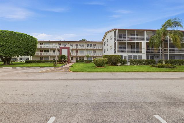 32 Fanshaw A 32, Boca Raton, FL 33434