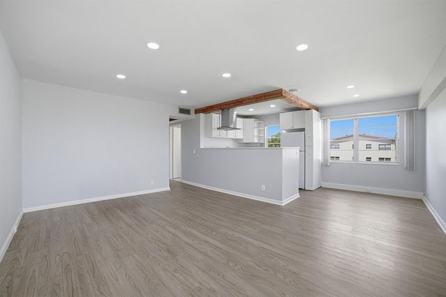 32 Fanshaw A 32, Boca Raton, FL 33434