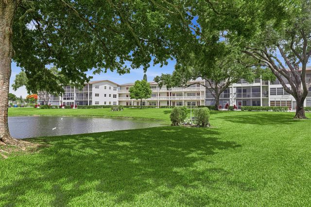 32 Fanshaw A 32, Boca Raton, FL 33434