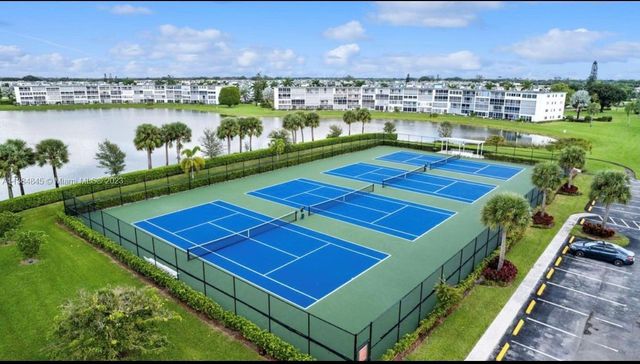 32 Fanshaw A 32, Boca Raton, FL 33434