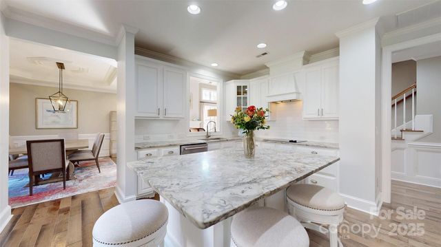 11724 Easthampton Circle, Charlotte, NC 28277