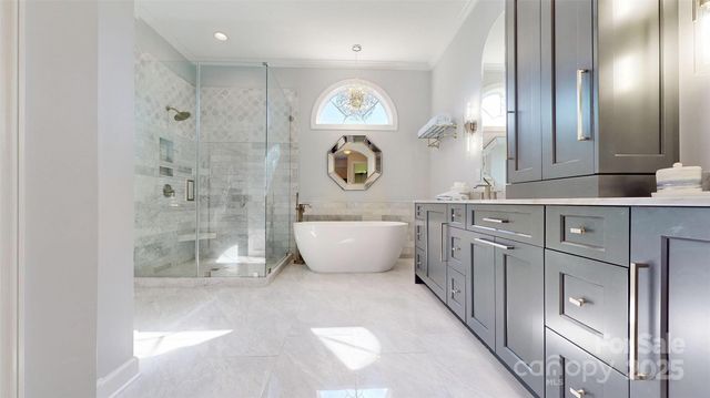 11724 Easthampton Circle, Charlotte, NC 28277