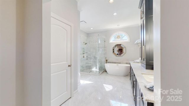 11724 Easthampton Circle, Charlotte, NC 28277