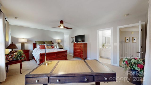 11724 Easthampton Circle, Charlotte, NC 28277