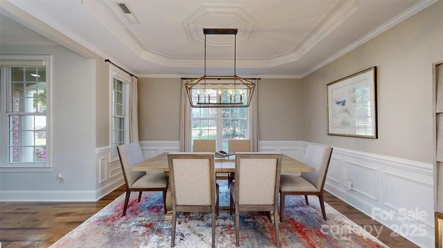 11724 Easthampton Circle, Charlotte, NC 28277