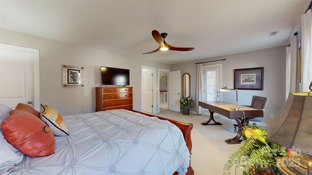 11724 Easthampton Circle, Charlotte, NC 28277