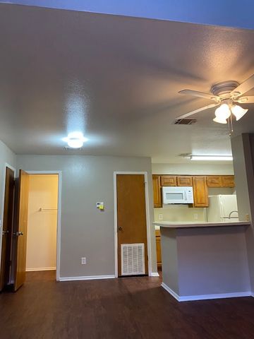 1305 West Villa Maria Road B107, Bryan, TX 77801