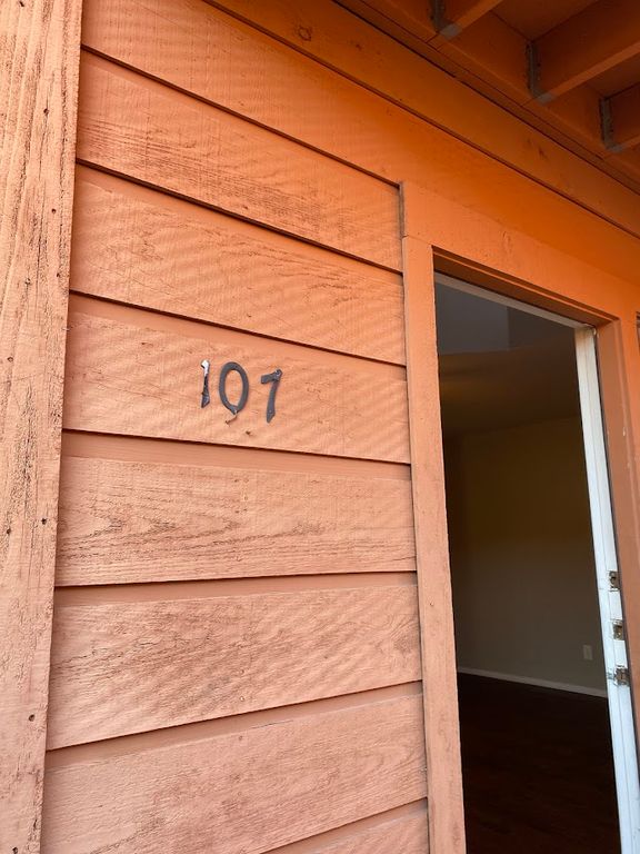 1305 West Villa Maria Road B107, Bryan, TX 77801