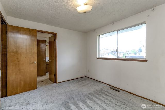 10716 102nd Street SW, Tacoma, WA 98498