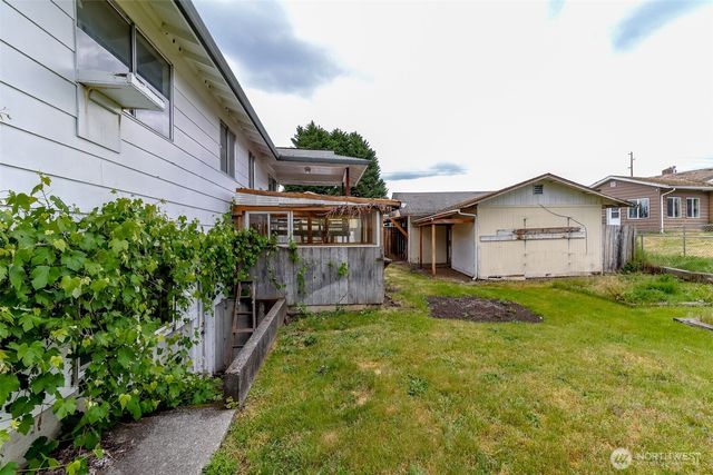 10716 102nd Street SW, Tacoma, WA 98498