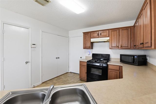 3330 Allington Court, Houston, TX 77014