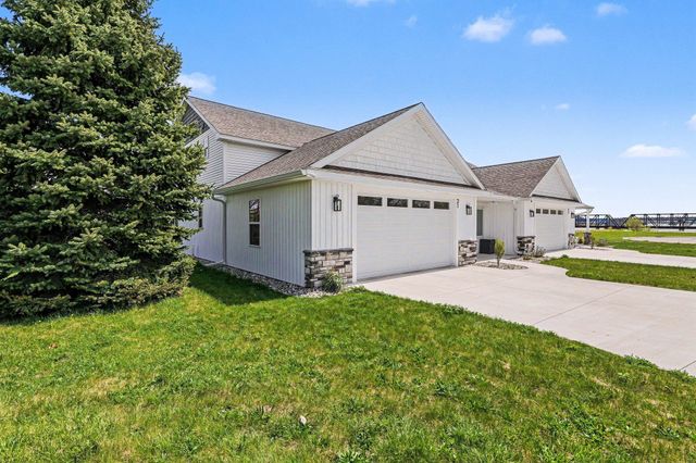 21 Cove Drive, Bay City, MI 48706