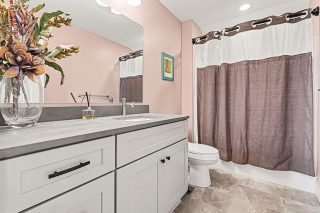 21 Cove Drive, Bay City, MI 48706