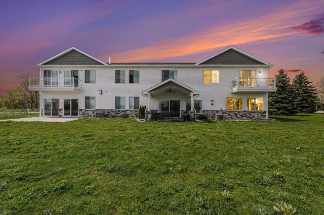 21 Cove Drive, Bay City, MI 48706