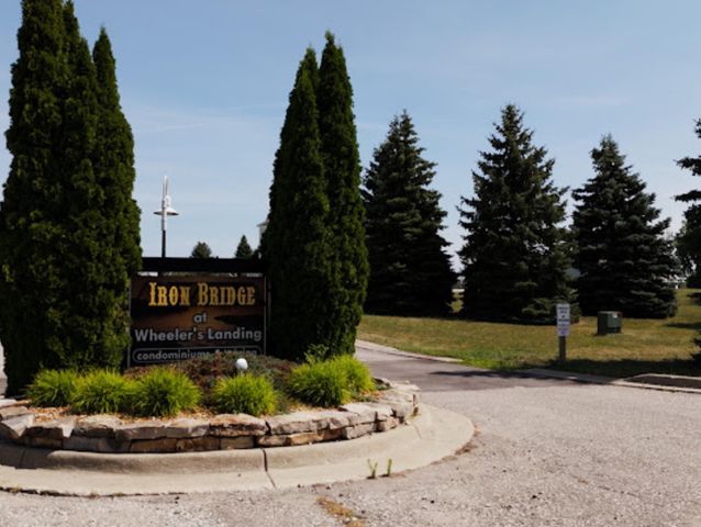 21 Cove Drive, Bay City, MI 48706