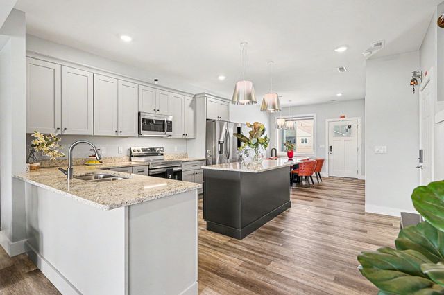 21 Cove Drive, Bay City, MI 48706