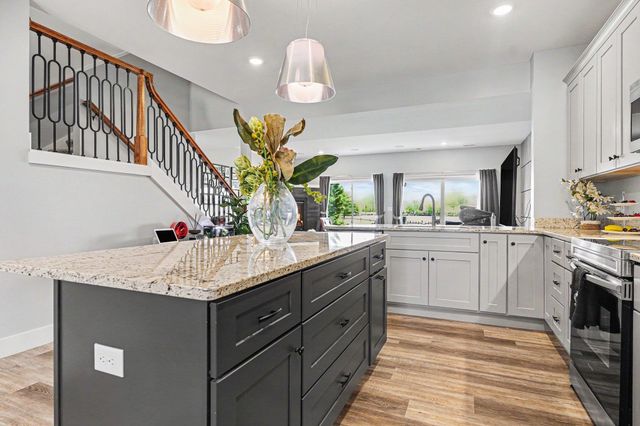 21 Cove Drive, Bay City, MI 48706