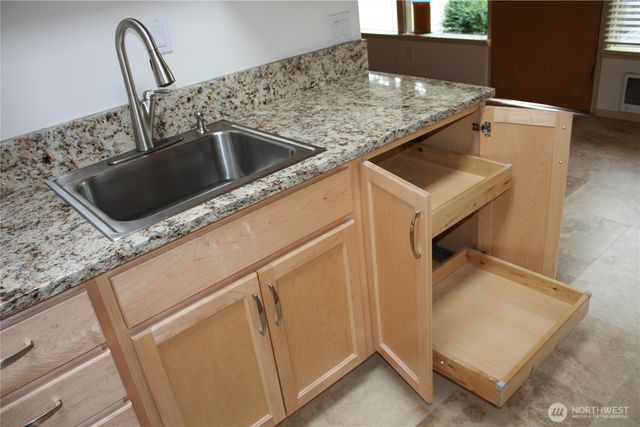 8417 Gold Way, Everett, WA 98208