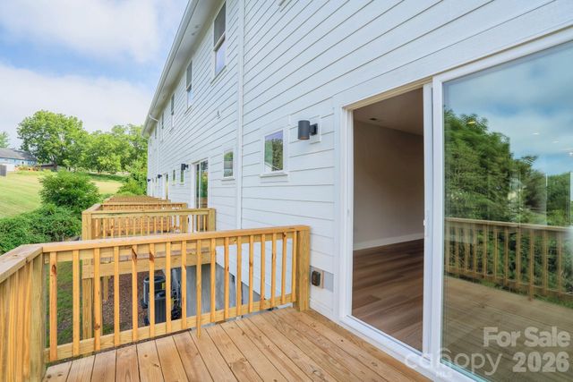 28 Brice Street 14, Asheville, NC 28806
