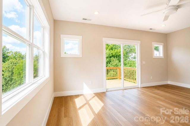 28 Brice Street 14, Asheville, NC 28806