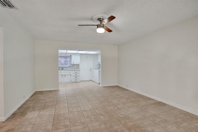 4240 NW 21st Avenue 2, Oakland Park, FL 33309