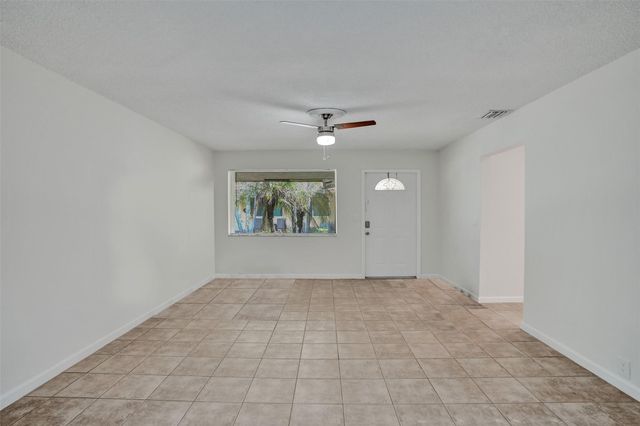 4240 NW 21st Avenue 2, Oakland Park, FL 33309