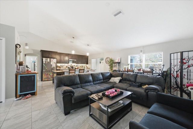 12015 PHOENIX AVENUE, Weeki Wachee, FL 34614