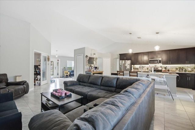 12015 PHOENIX AVENUE, Weeki Wachee, FL 34614