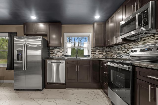 258 E Hills Road, Jasper, TN 37347