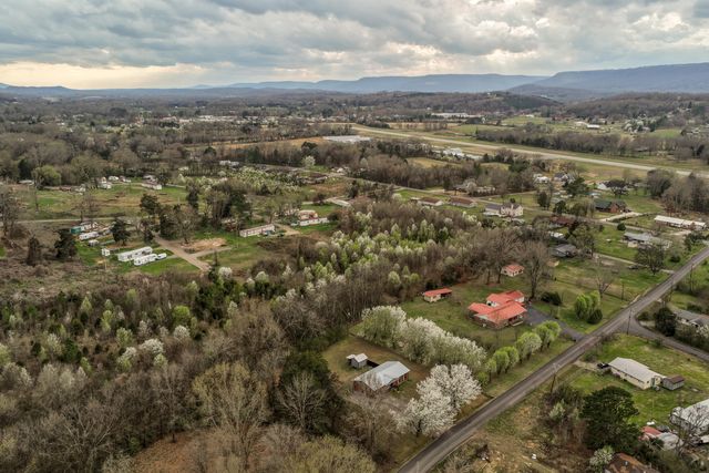 258 E Hills Road, Jasper, TN 37347