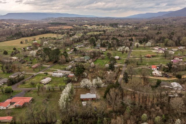 258 E Hills Road, Jasper, TN 37347