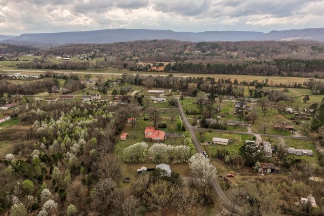 258 E Hills Road, Jasper, TN 37347