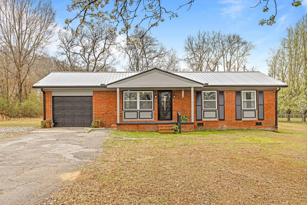 258 E Hills Road, Jasper, TN 37347