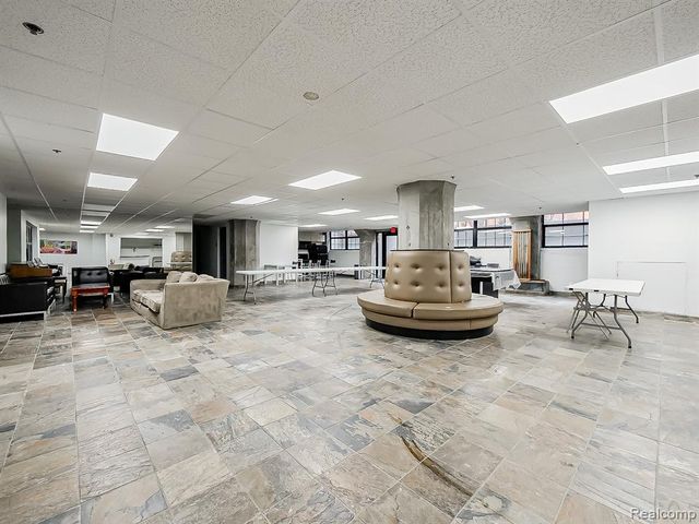 6533 East Jefferson 238, Detroit, MI 48207