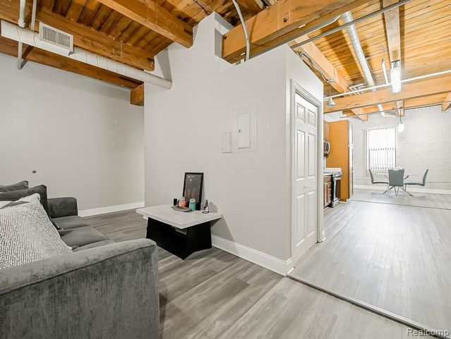 6533 East Jefferson 238, Detroit, MI 48207