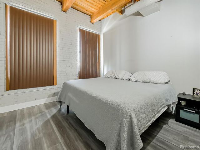 6533 East Jefferson 238, Detroit, MI 48207