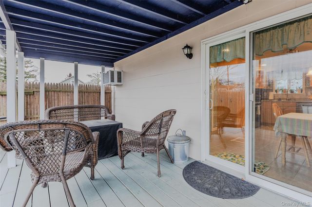 5 Wall Street, East Islip, NY 11730