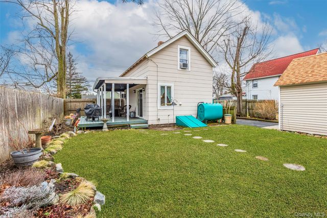 5 Wall Street, East Islip, NY 11730