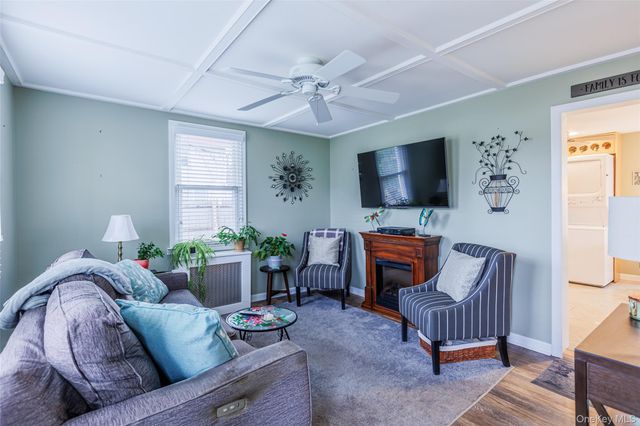 5 Wall Street, East Islip, NY 11730