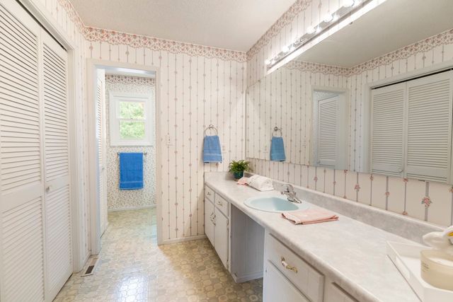 6209 Dobbins Bridge Rd Road, Anderson, SC 29626