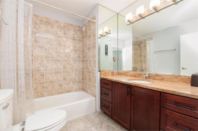 1660 N Prospect AVENUE #702, Milwaukee, WI 53202