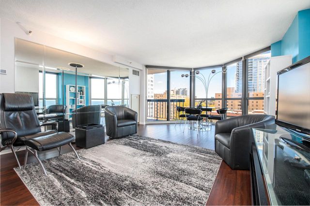 1660 N Prospect AVENUE #702, Milwaukee, WI 53202