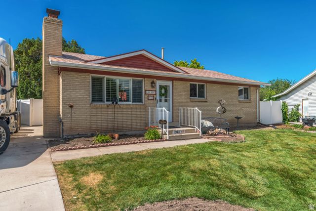 2120 W ROBIN WAY, West Jordan, UT 84084
