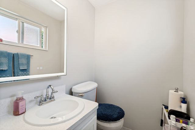 2120 W ROBIN WAY, West Jordan, UT 84084