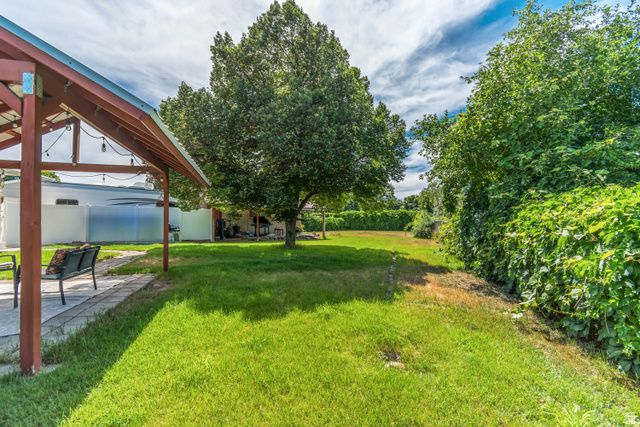 2120 W ROBIN WAY, West Jordan, UT 84084
