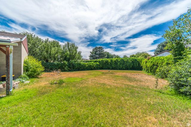 2120 W ROBIN WAY, West Jordan, UT 84084